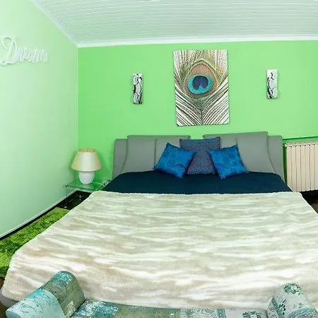 Lucia Villa